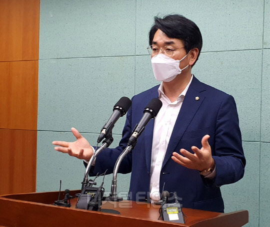 전북도의회에서 간담회하는 민주당 박용진 의원 연합뉴스